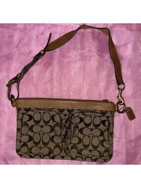 Coach 23049 Signature Canvas Shoulder Bag